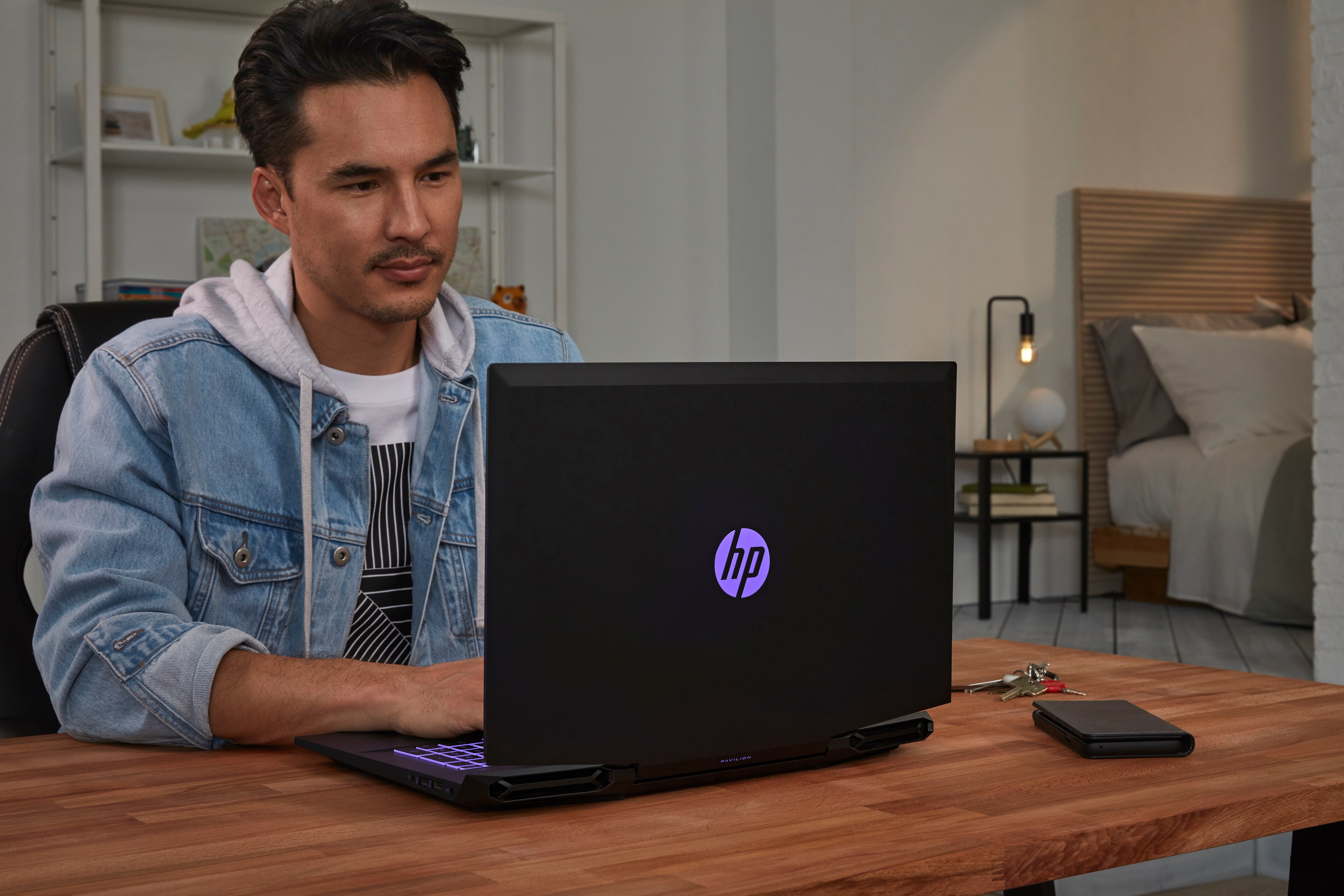 HP Pavilion Gaming 17-cd1515ng Intel® Core™ i7 i7-10750H Laptop 43,9 cm (17.3") Full HD 16 GB DDR4-SDRAM 1 TB SSD NVIDIA GeForce RTX 2060 Max-Q Wi-Fi 6 (802.11ax) Windows 10 Home Schwarz 24F74EA#ABD