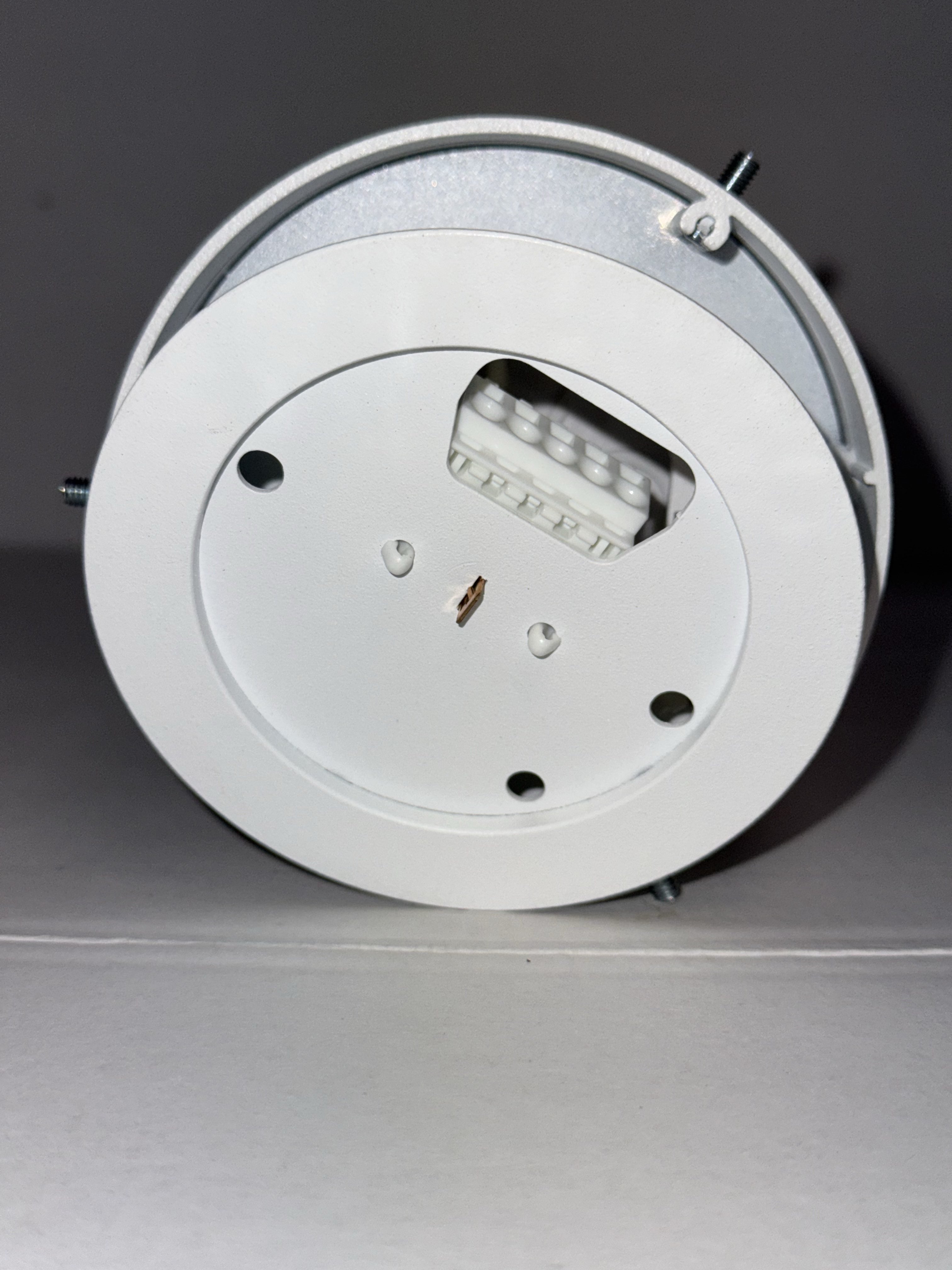 Intra Lighting Pipes C 100 deco 2350 LM 28 W 940 fo 36° 13052044201