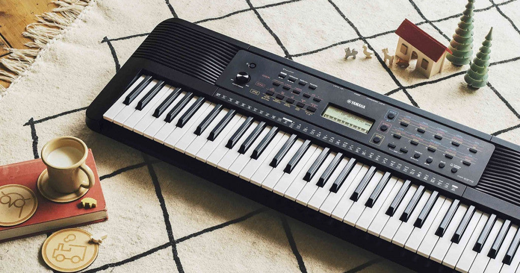 Yamaha PSR-E273 MIDI-Tastatur 61 Schlüssel Schwarz, Weiß PSR-E273
